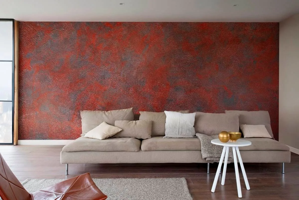 A concrete-effect wall as the focal point of a modern space