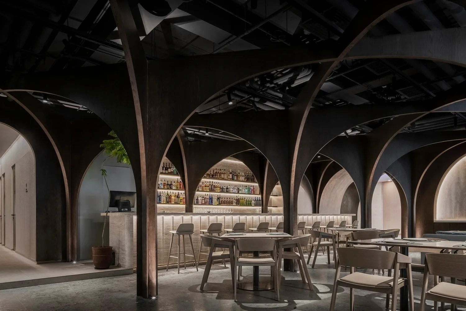 Restaurant applying technology and smart furniture