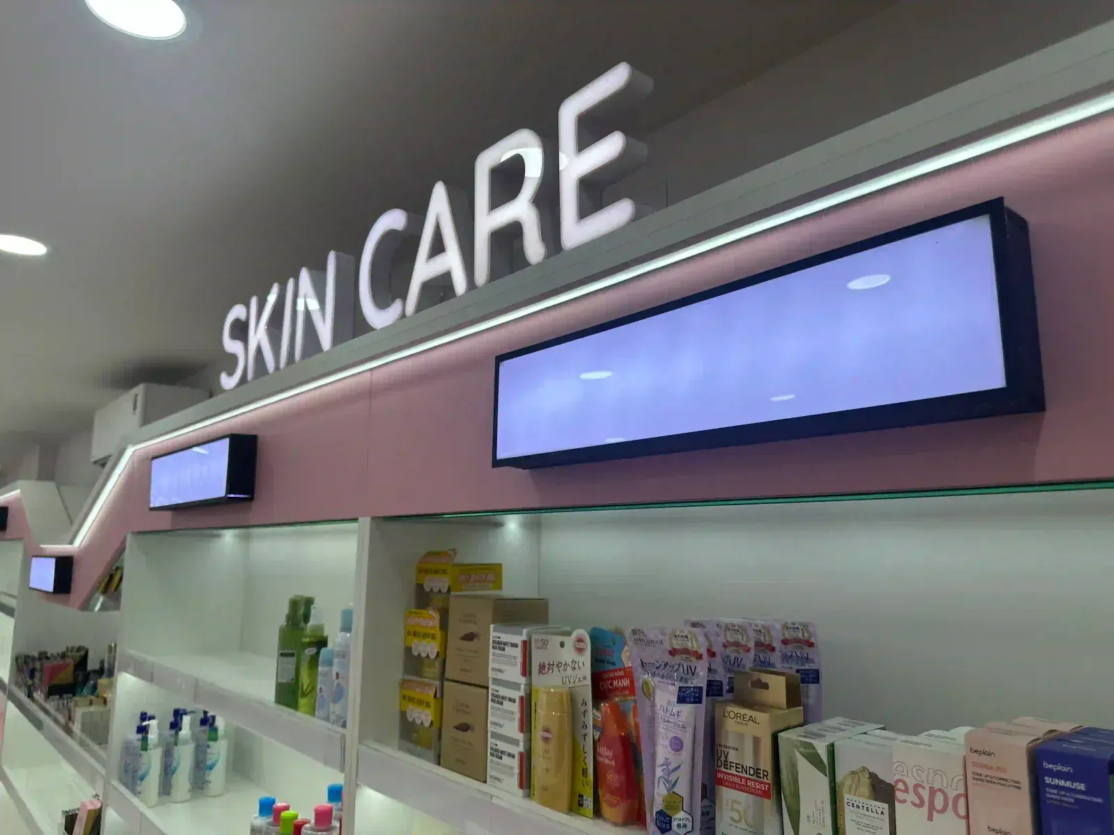 BOSHOP cosmetics store design & build — photo 2