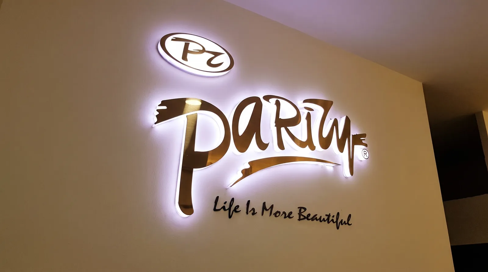 Parity fashion store design & build — on-site construction 5