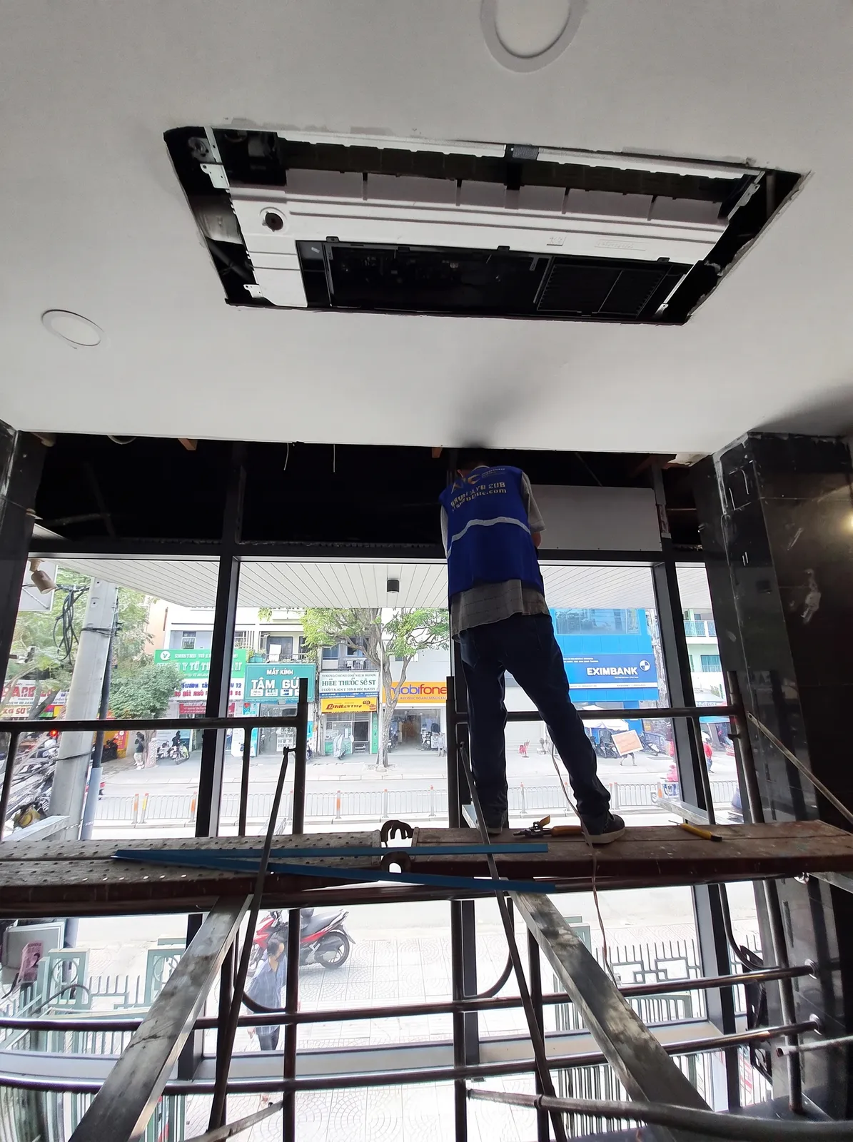 ALB & Partners Turnkey Office — Bình Thạnh District — on-site construction 1