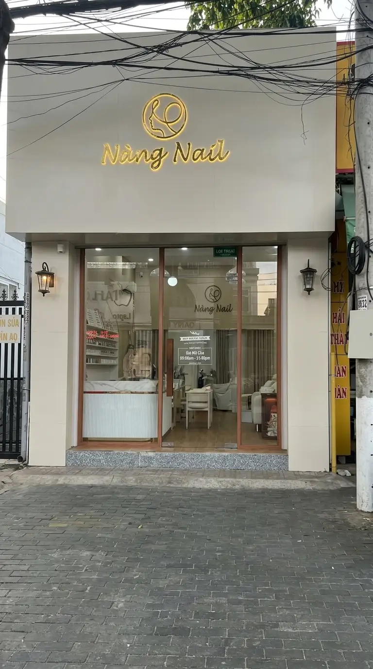 Mặt tiền cửa hàng Nàng Nail sang trọng, tinh giãn nhưng không kém phần nổi bật